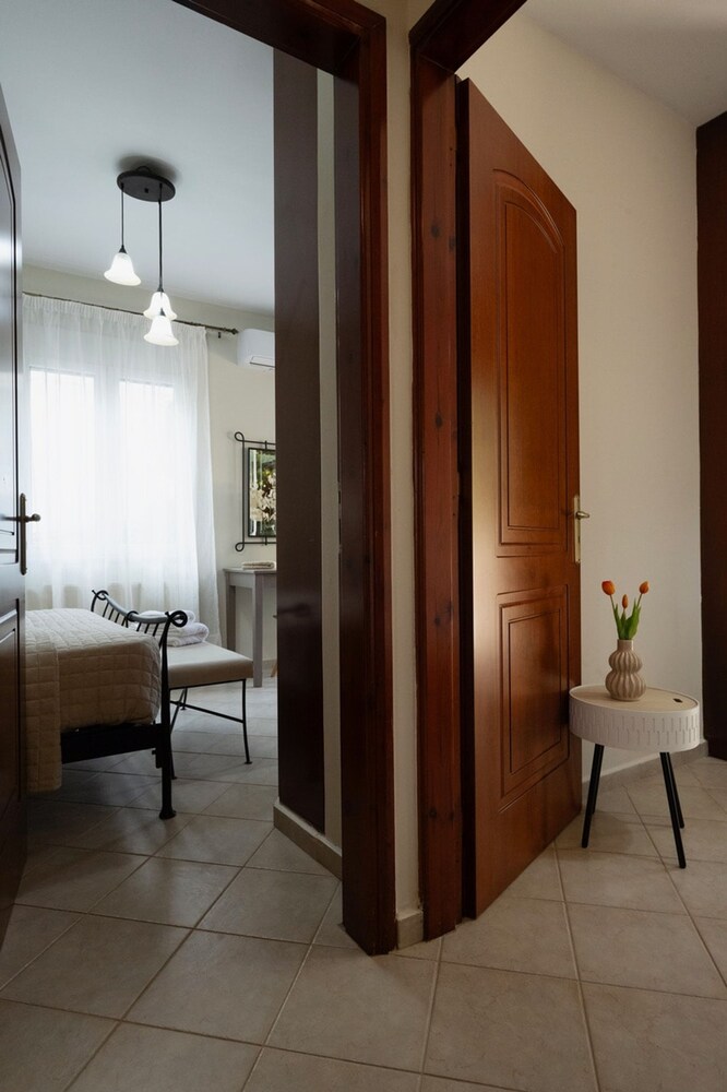 Casa Anthea 3 Bedroom Apartment With Garden