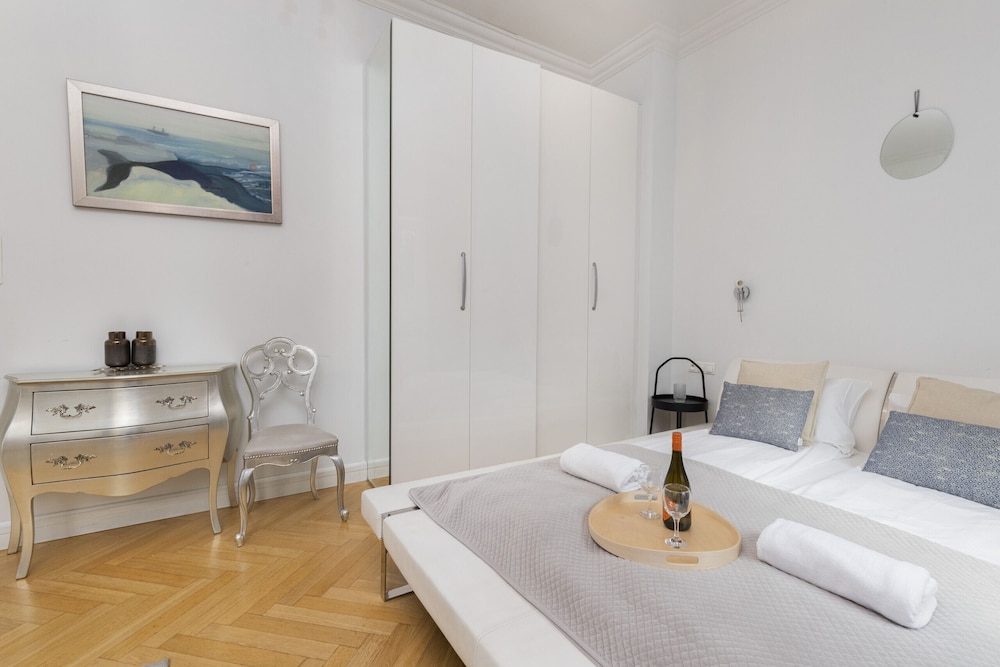 Parkowa Apartment Sopot by Renters view 2