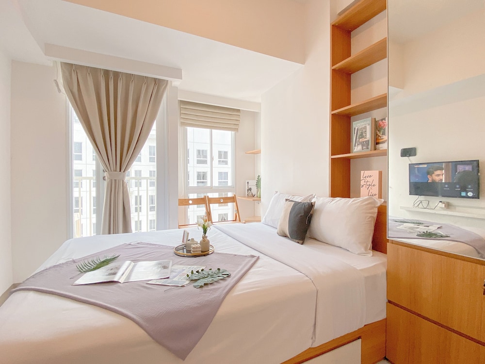 Warm And Good Studio Room At Tokyo Riverside Pik 2 Apartment