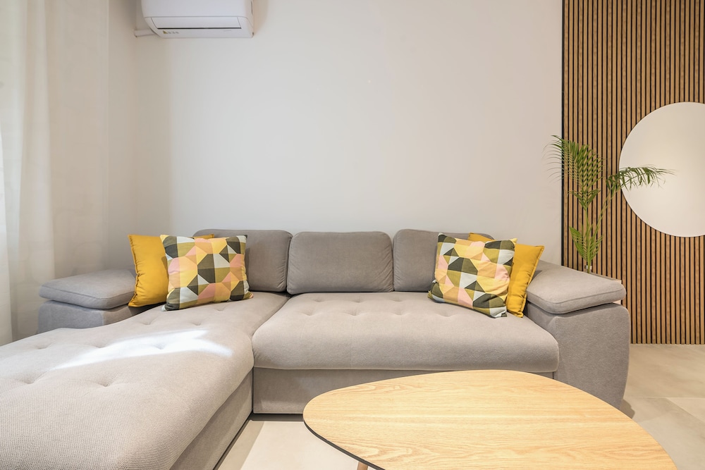 Stunning Design 1BR Secret Garden