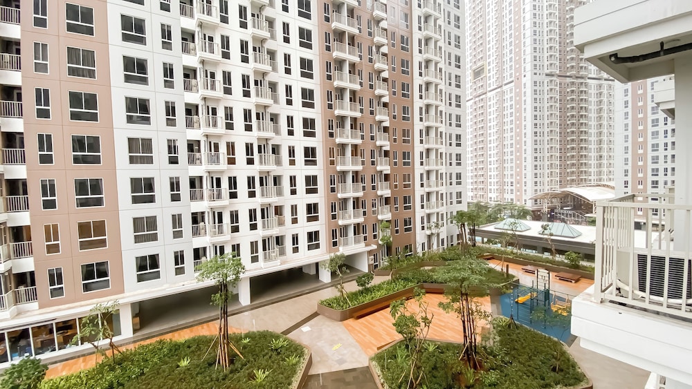Cozy with Modern Style 2BR Apartment at Tokyo Riverside