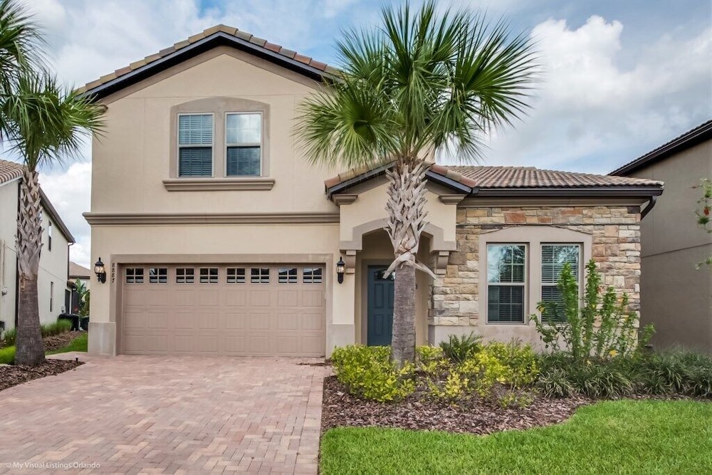 Fresh Heaven Pool Home by AV Dreams - Image 1