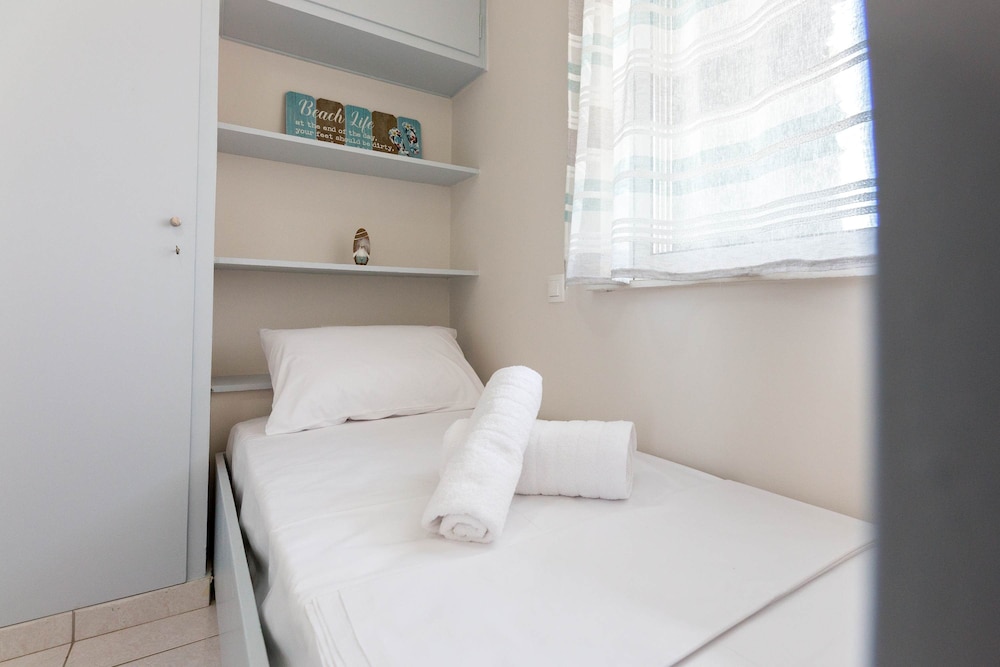 Loutraki Getaway - Cozy and Quiet Nest