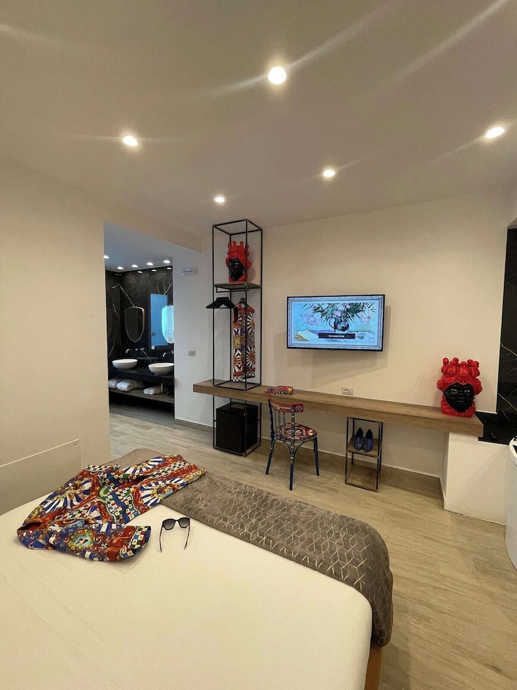 Namuri Luxury Rooms