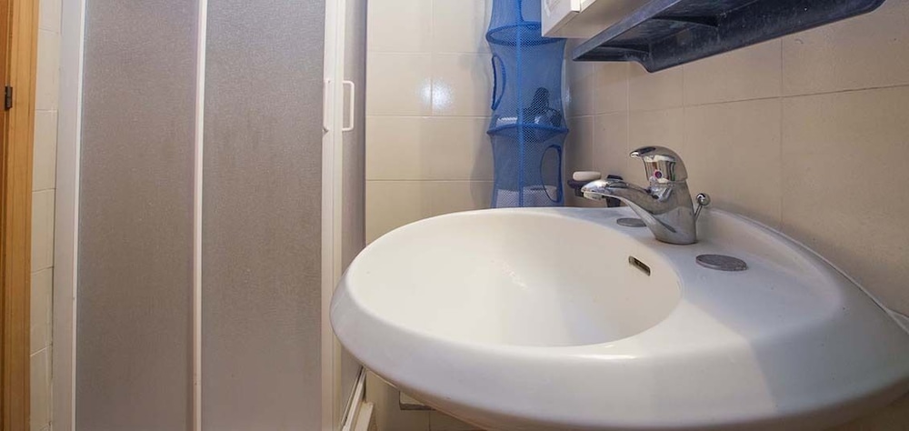 Capo d Arco en Rio — bathroom