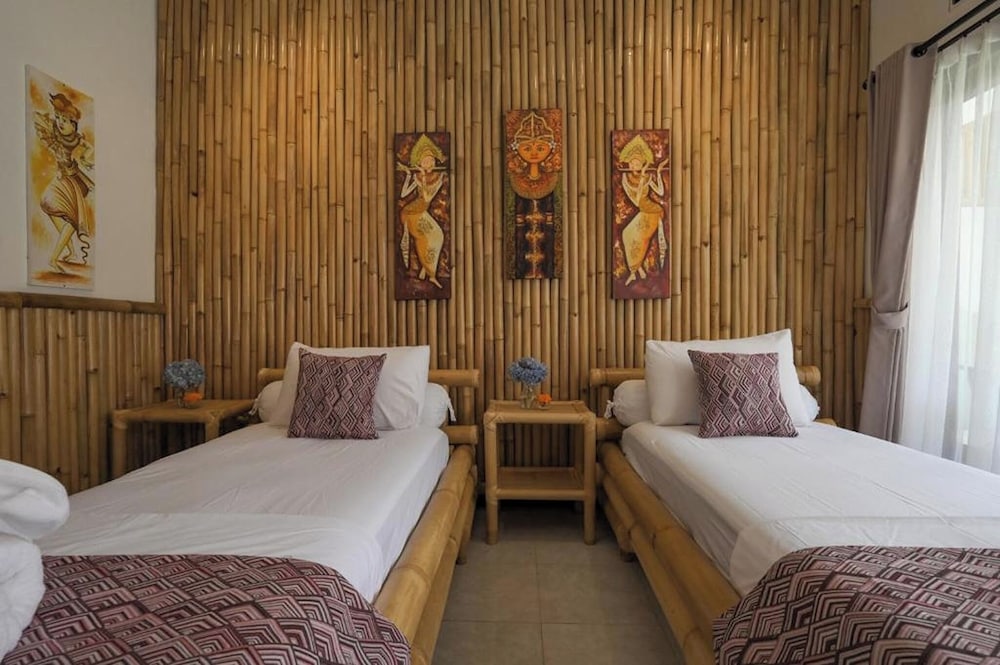 Tiga Naga Villa