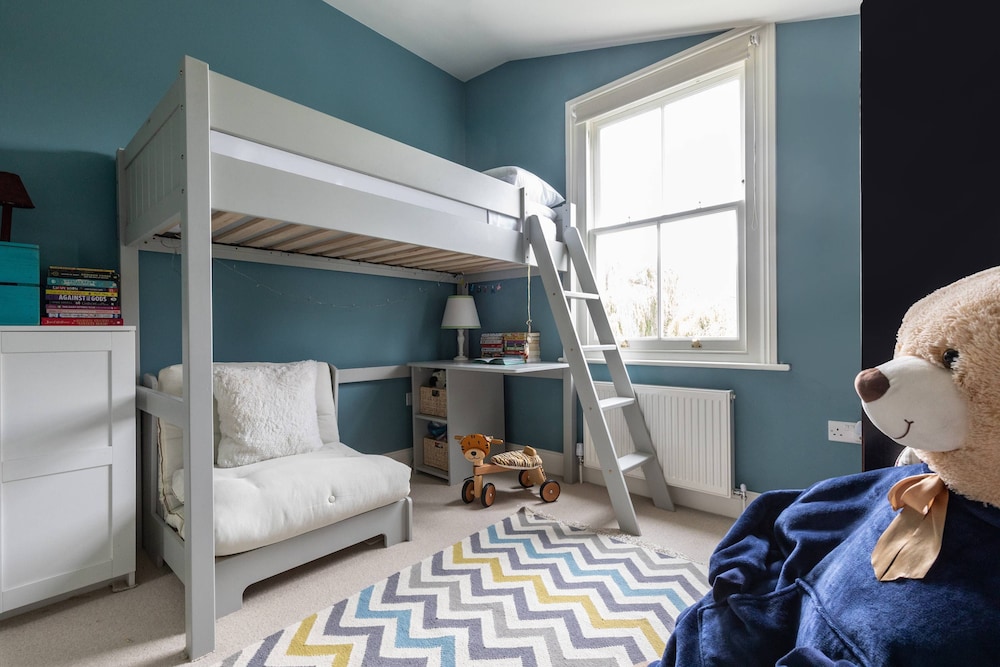 Brewster Gardens III by Onefinestay