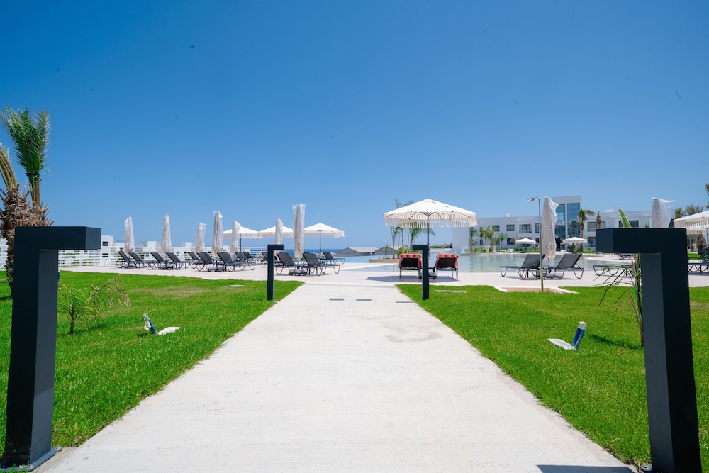 A20 Sun Valley Cove Garden Duplex Apartment