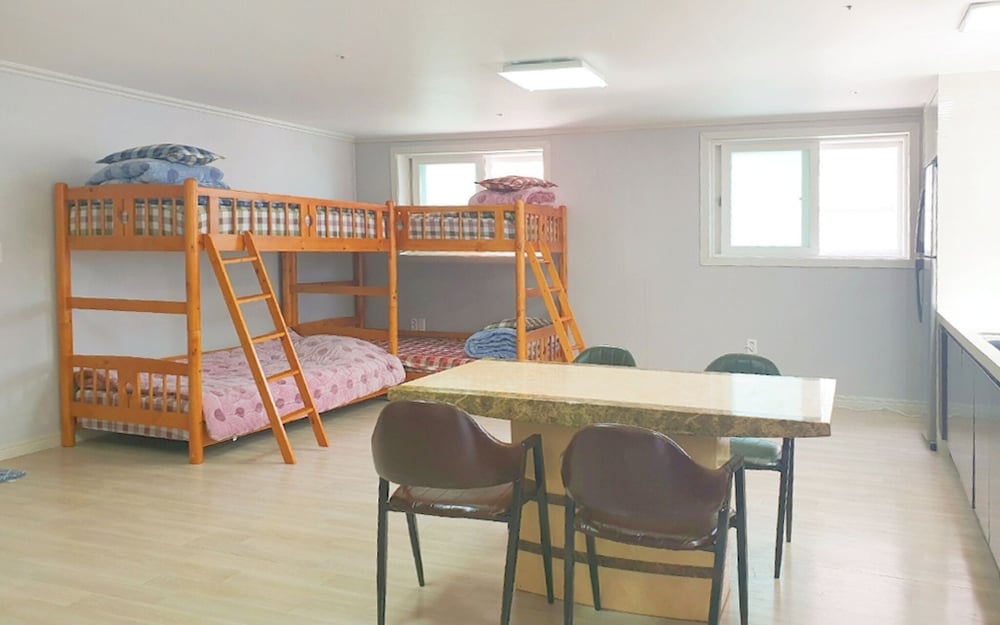 Tongyeong Sarang Hostel view 2