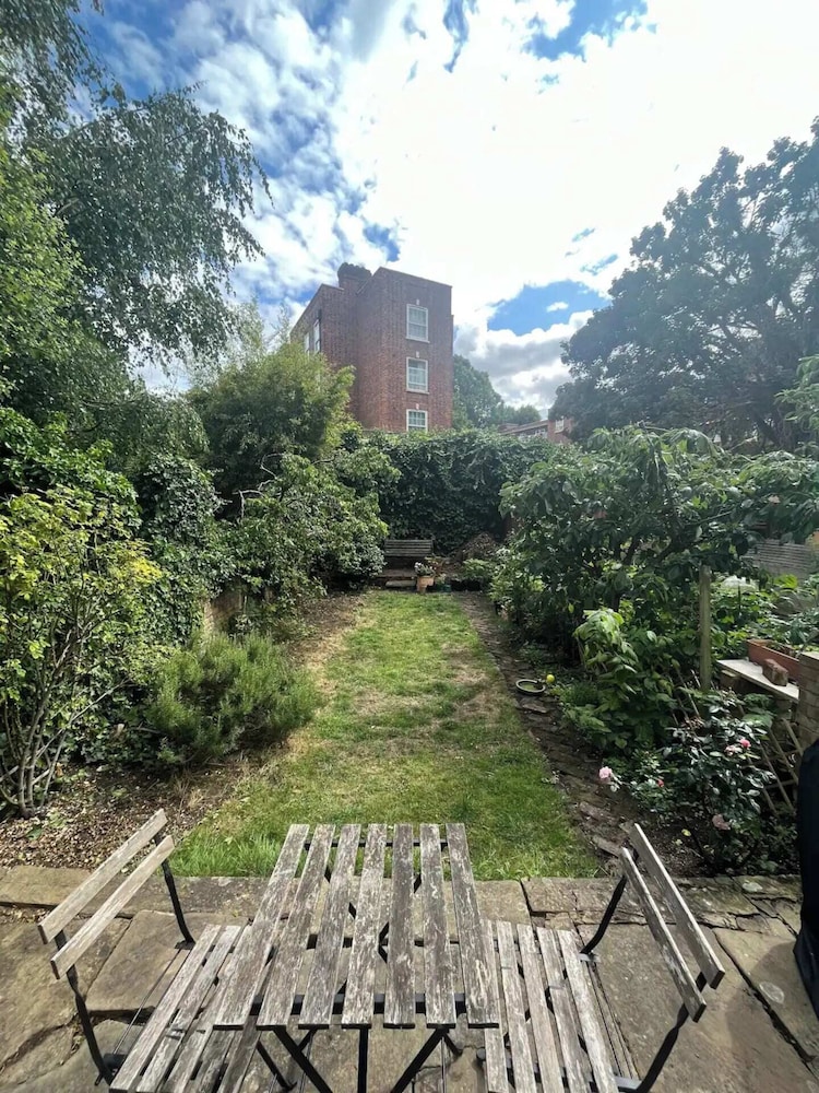 Beautiful 1BD Flat With Garden - Kentish Town