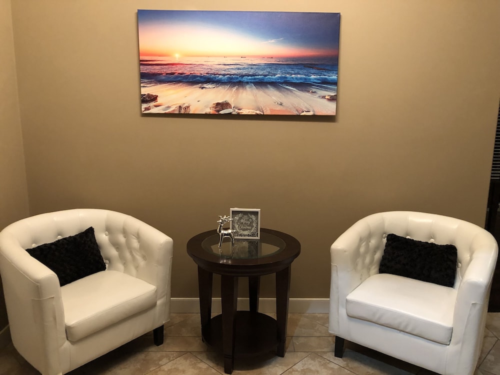 Luxury Lakefront Rooms view 3