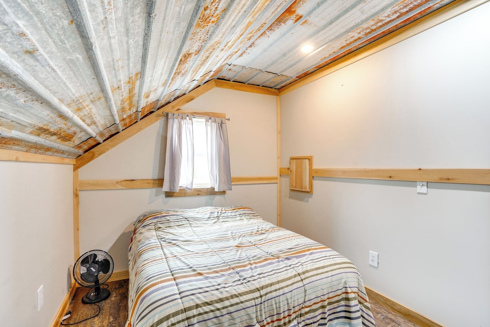 5 Mi to Lake Barkley: Secluded Retreat in Kuttawa