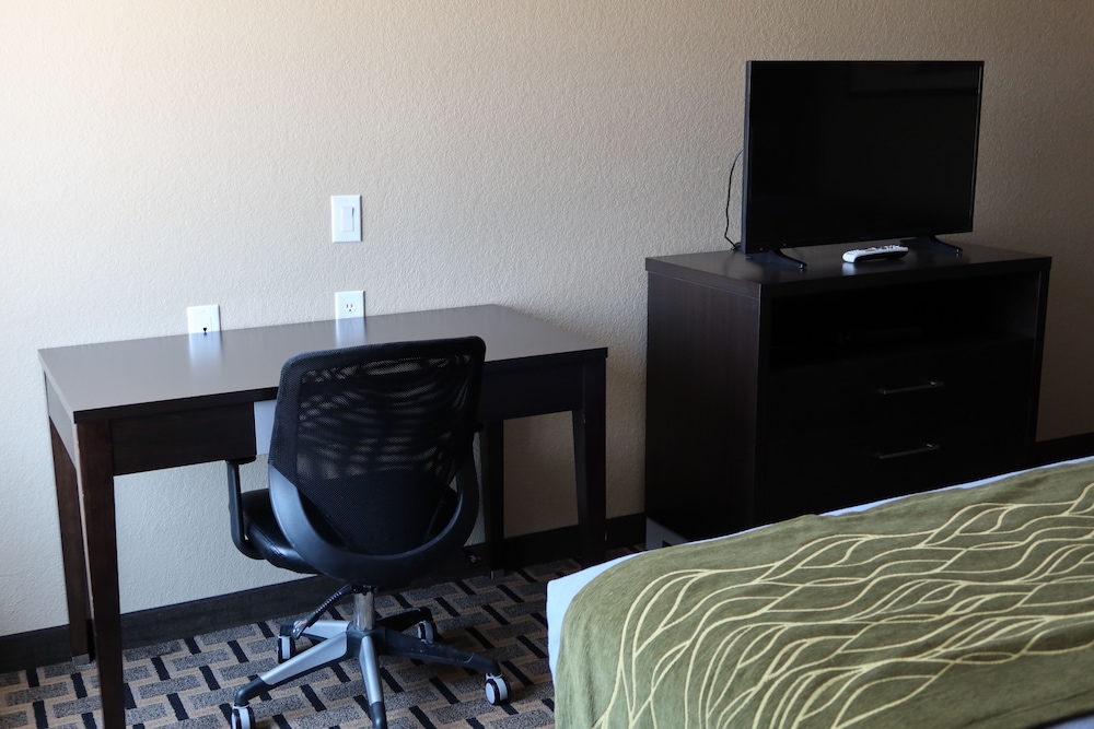 West Worth Inn and Suites