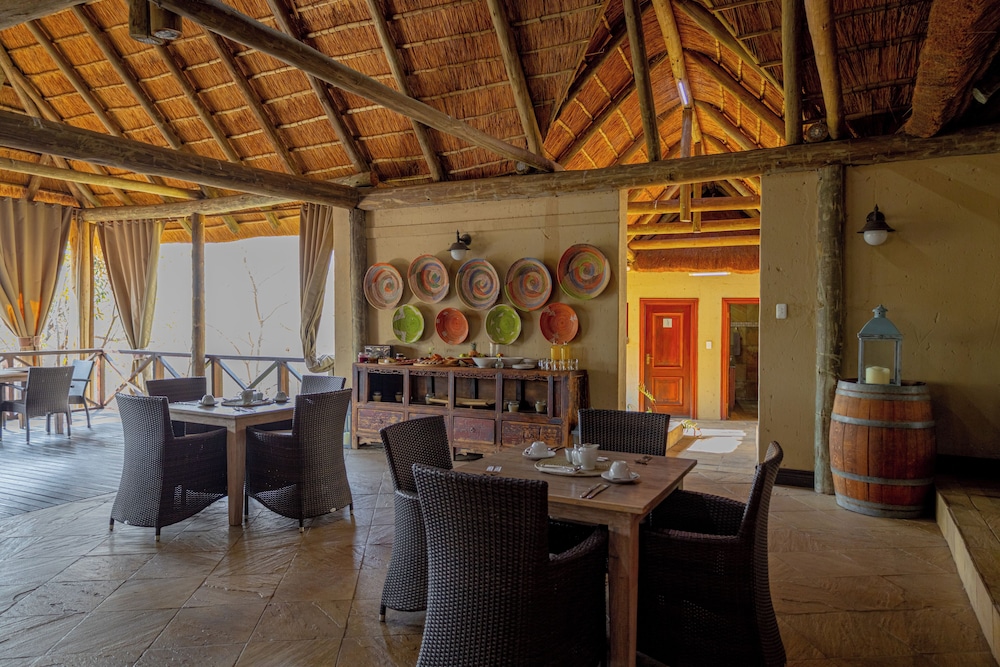 Room in Guest Room - Mmakuba Private Game Lodge, Superior Suite 4