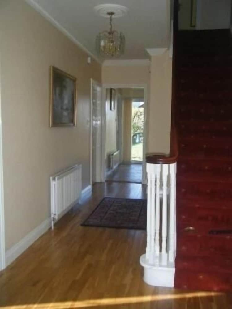 Brooklodge B&B