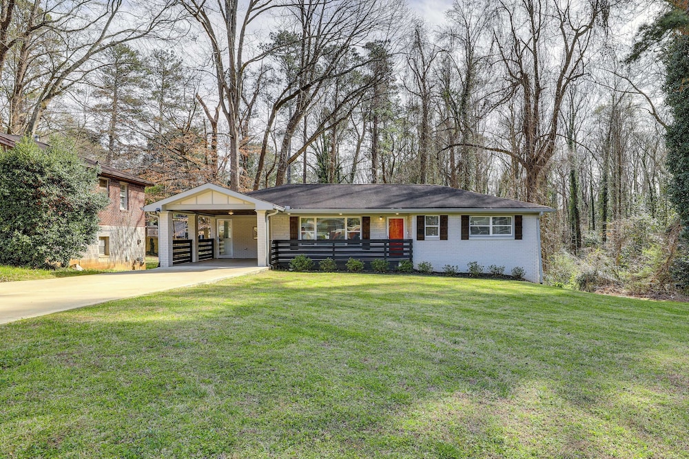 Pet-friendly Decatur Home ~ 8 Mi to Downtown Atl! view 2