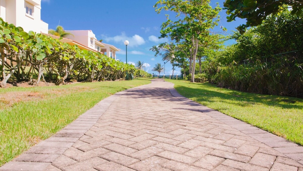 Giovanni Beachfront Community w Pools view 4