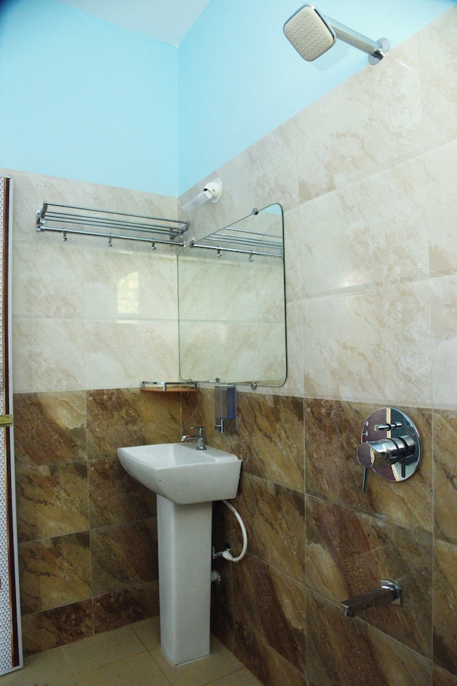Laxmi Empire Guest House