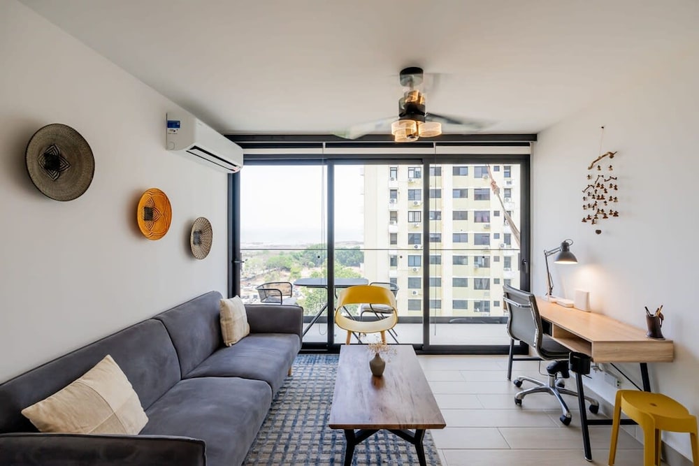 w Wonderful 1BR in San Francisco With Balcony