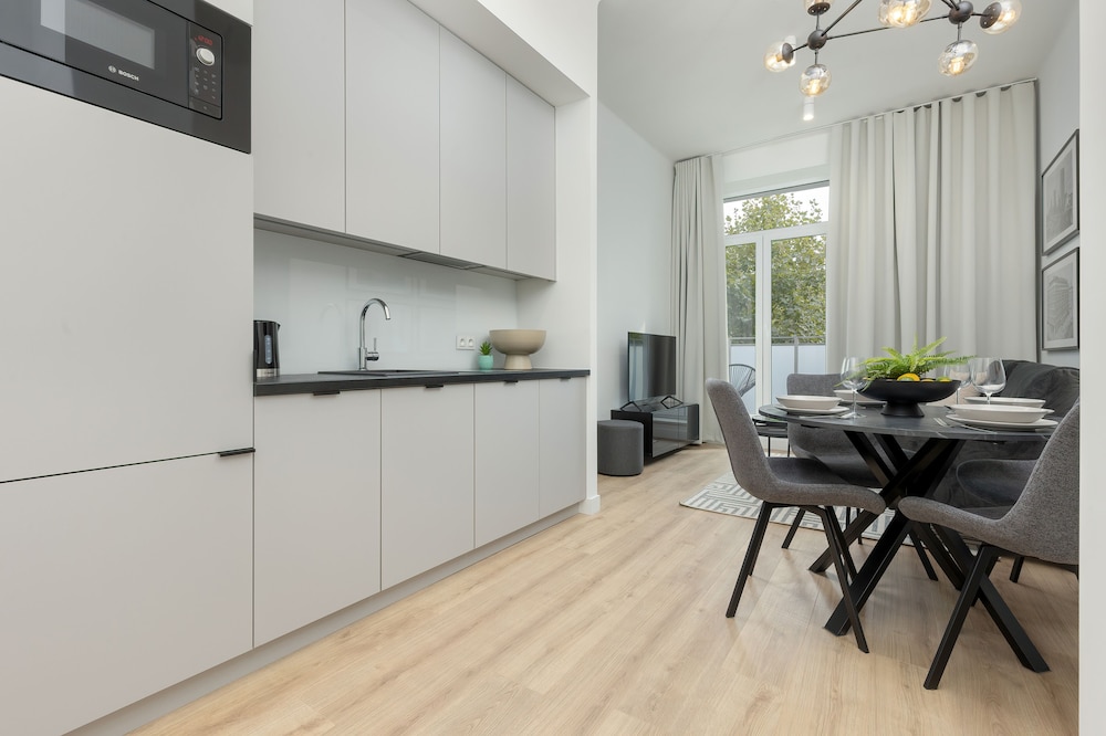 Apartments Warsaw City Center by Renters view 5