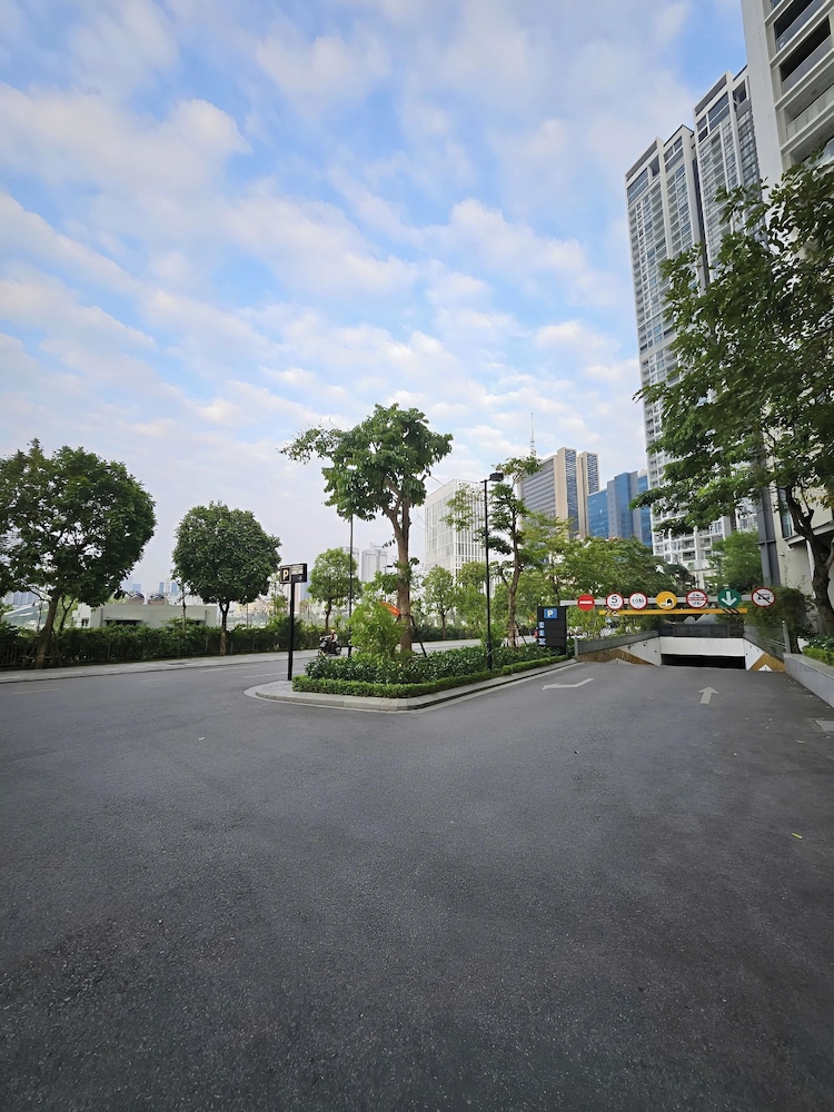 Vinhome Sky Lake-Sunhometel