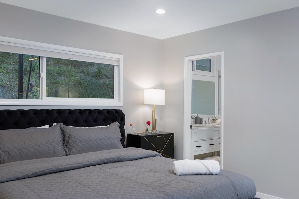 Hidden Valley Pl - Image 2