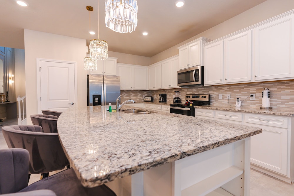 New Home Luxury 8 Bedrooms At Windsor Island