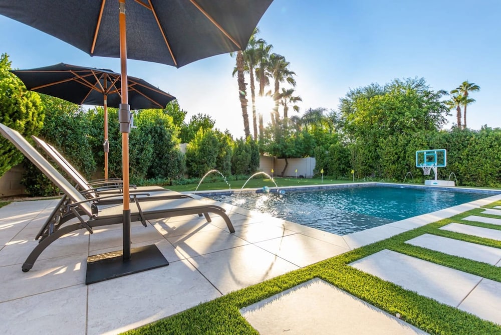 Anderson LUX Estate Private Bar Pool Sleeps 12