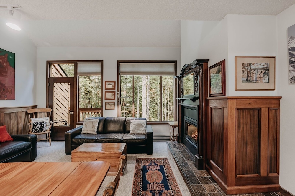 Glacier Mt Baker Lodging