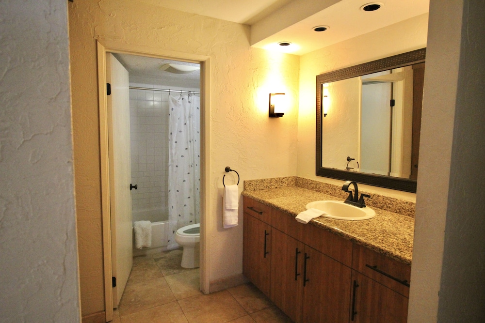 Papakea L105 2 Bedroom Condo