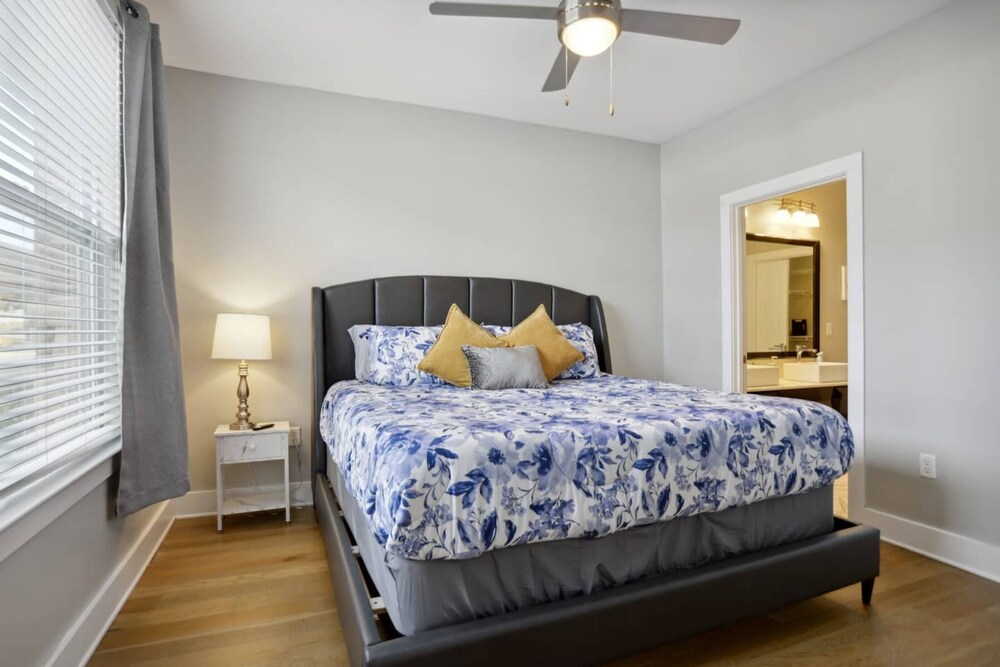 River House Apartments view 4