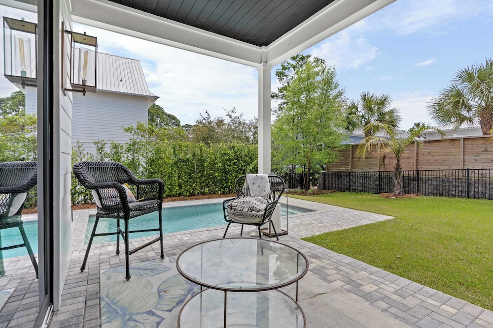 30A Good Vibes by Avantstay Private Pool + Bikes Beach Access