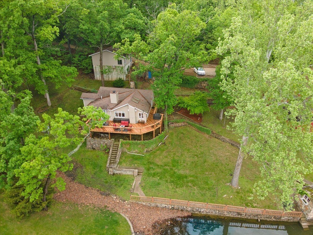 Lakefront Oasis With Skylights & Covered Boat Slip For Extra Adventure