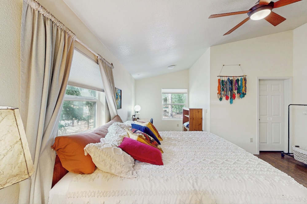 3BR Home Close to Golf, Trails, Lake, & Ski Resort