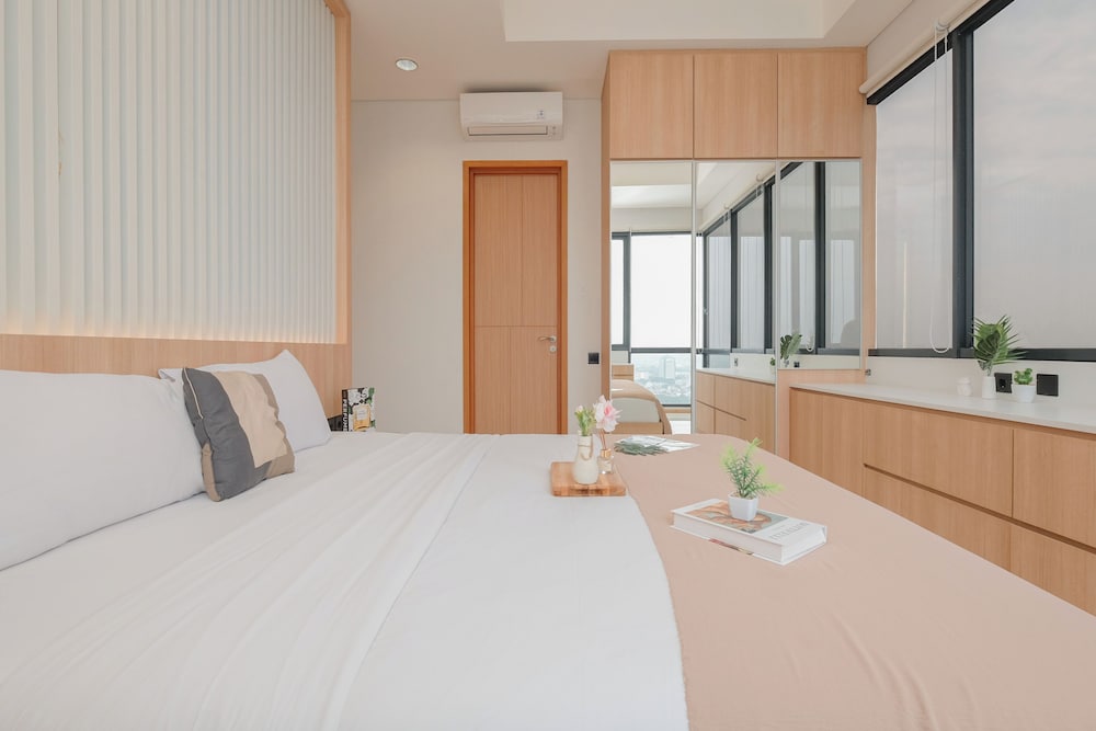 Modern Furnished 2Br At Samara Suites Apartment