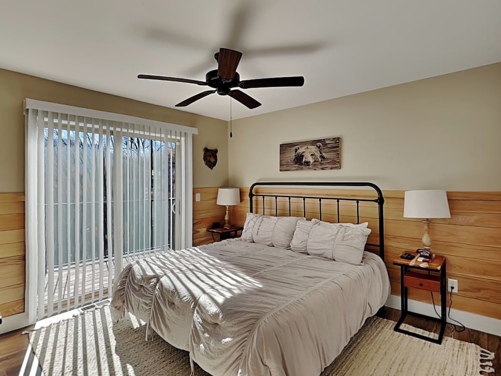 The Squirrel's Nest by Jackson Mountain Rentals