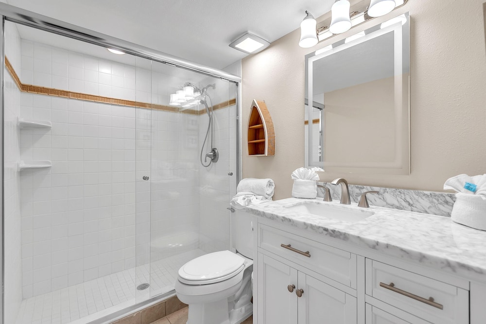Land's End 11-306 Beach Front - Premier