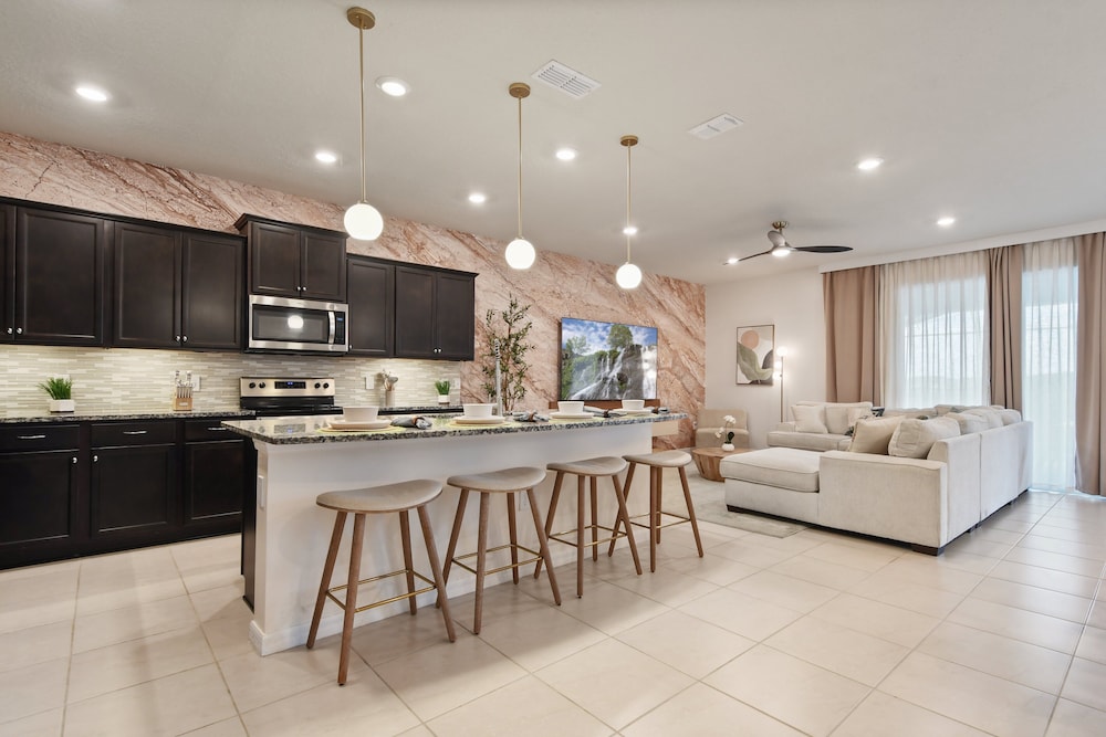 Luxury Stay: Pool, Games, Themed Rooms