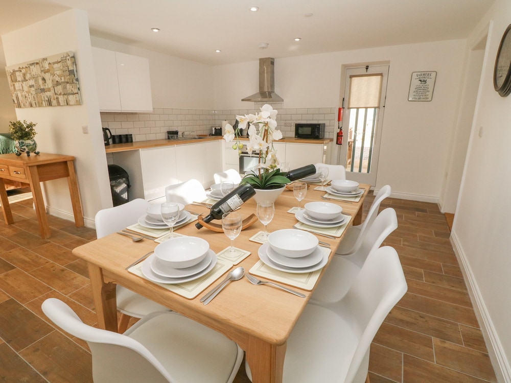 Oak Cottage