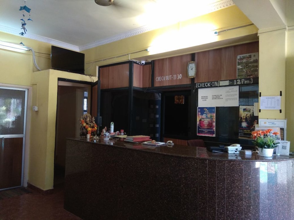 Lobby & Reception
