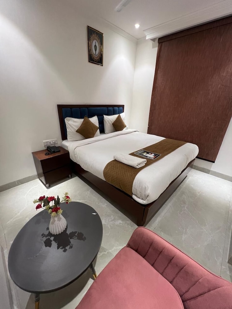 SS Hotel