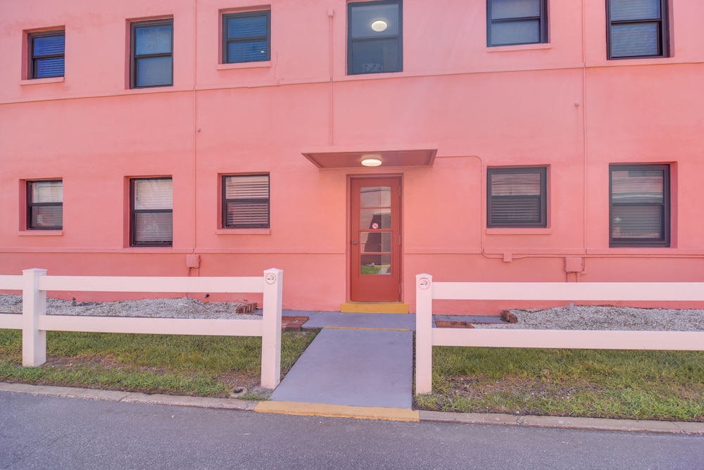 Condo at Upham Beach Park w/ Heated Pool Access!