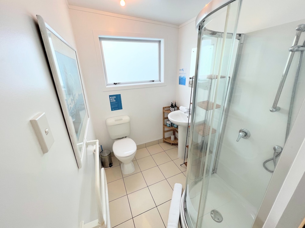 Tiri Cottage - Seaviews in Oneroa