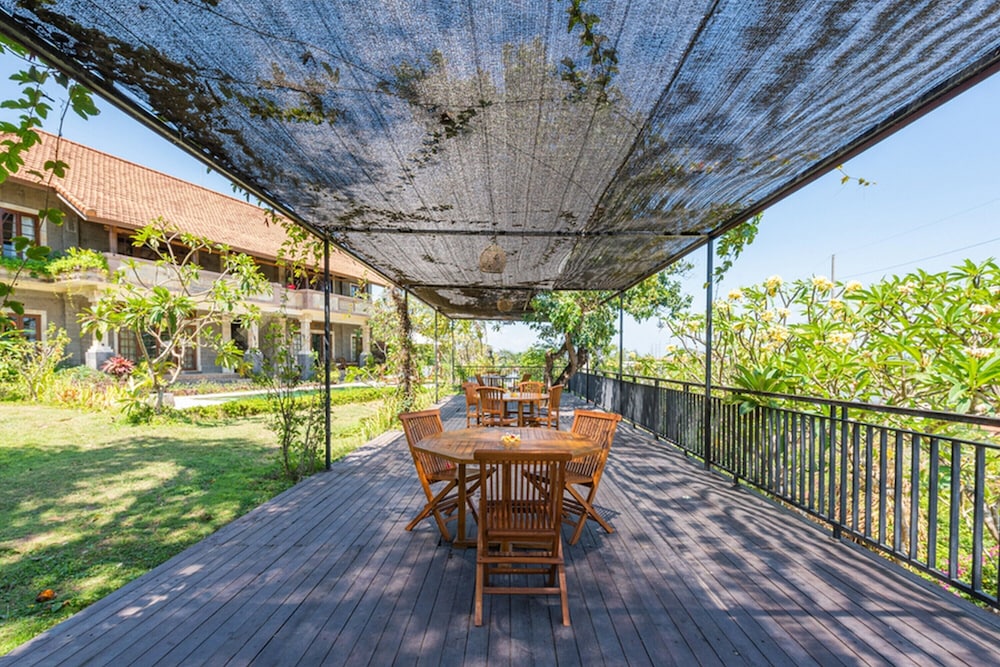 RedDoorz @ Balakosa Resort Sanur