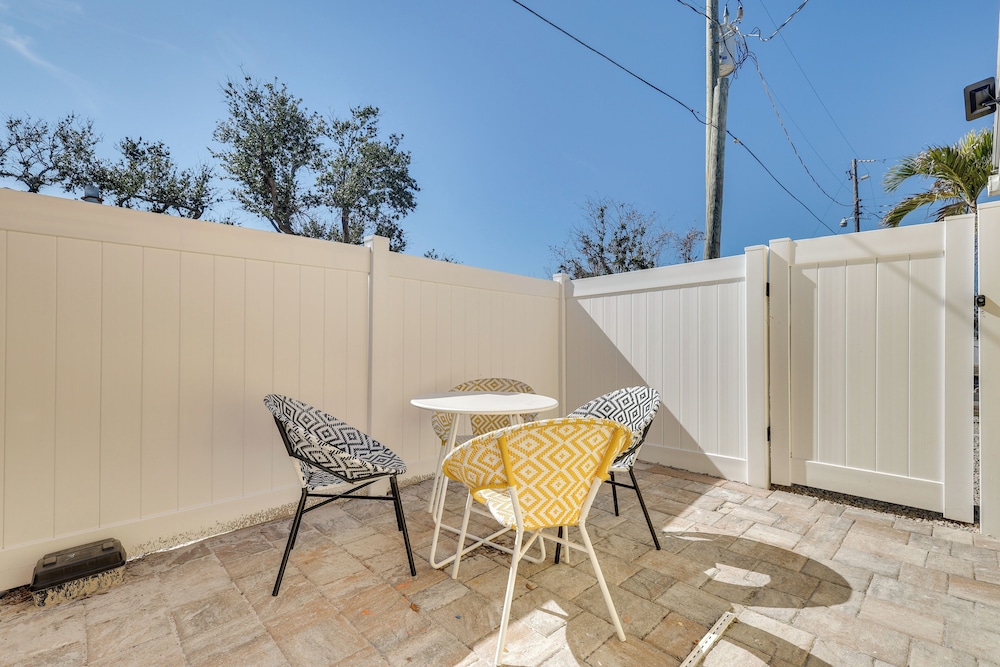 1 Block to Beach: Gulf Coast Escape w/ Patio!