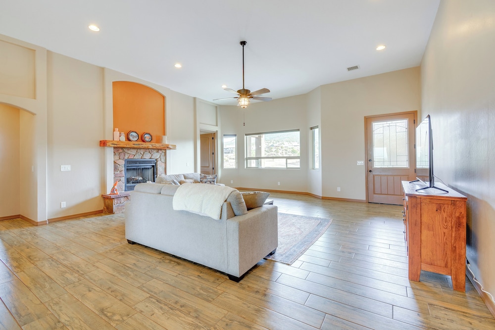 Winter Haven w/ Mtn Views in Prescott Valley