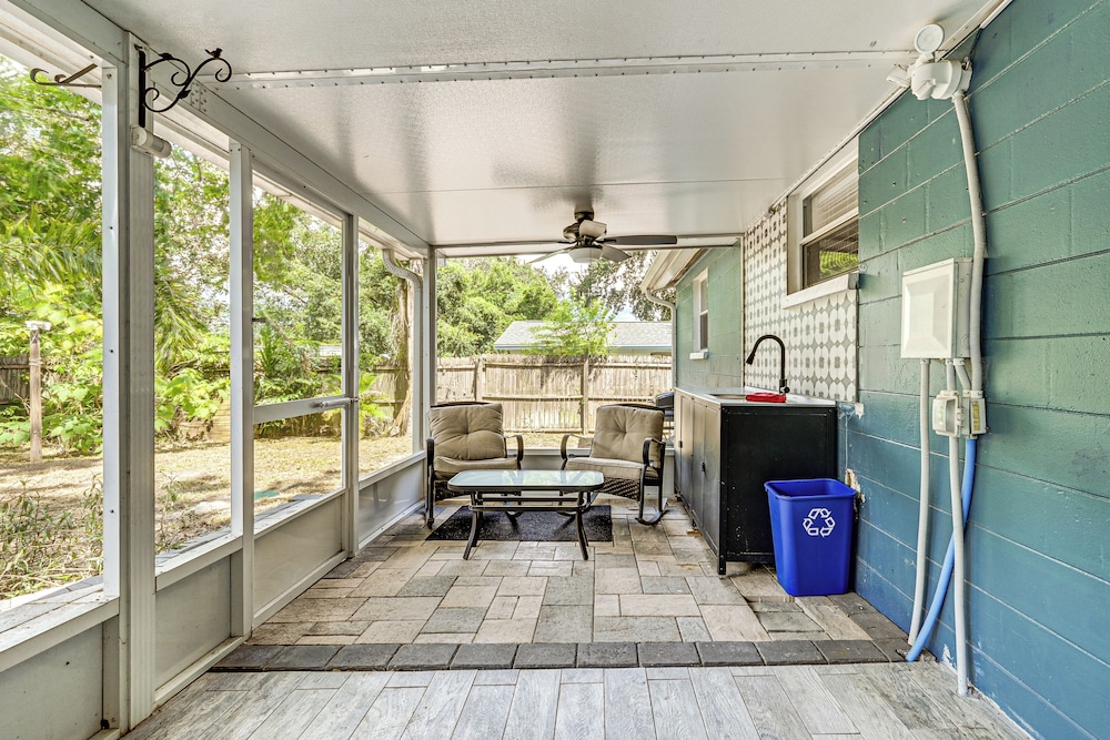 Home w/ Expansive Patio, 3 Mi to Busch Gardens!