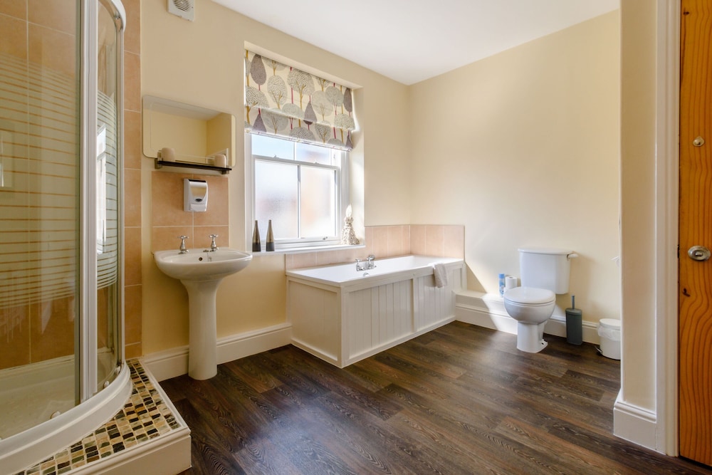 1 Roxby Terrace
