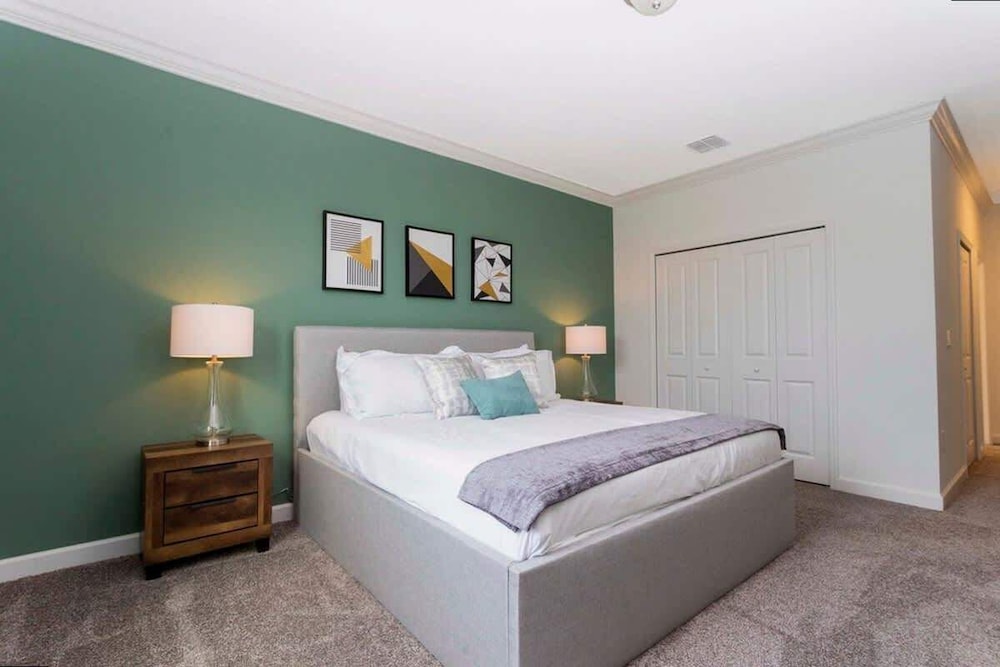 Luxe 5BR Villa Pool Game Room Minutes to Disney