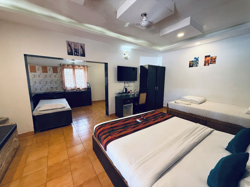 Candolim Sands